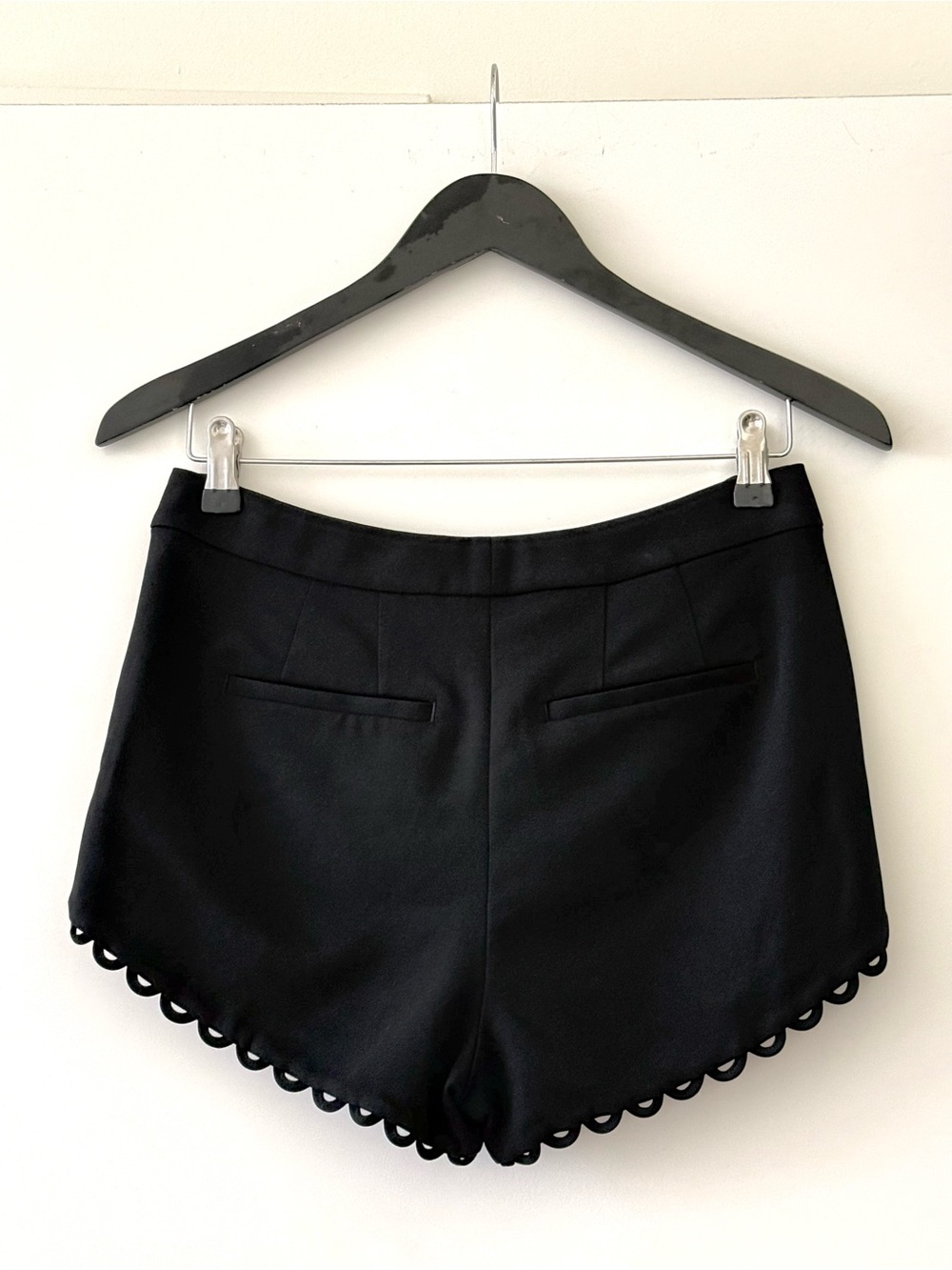 NWOT A.L.C. Lucas Mid Rise Scalloped Mini Shorts with Pockets Black Size 2 - Picture 10 of 10